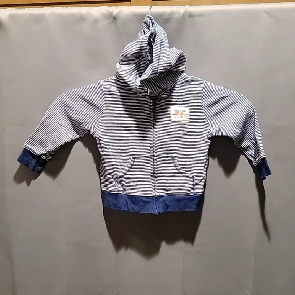 (J7) Carters, boys 12mth pull over jacket